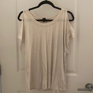 T shirt with slits